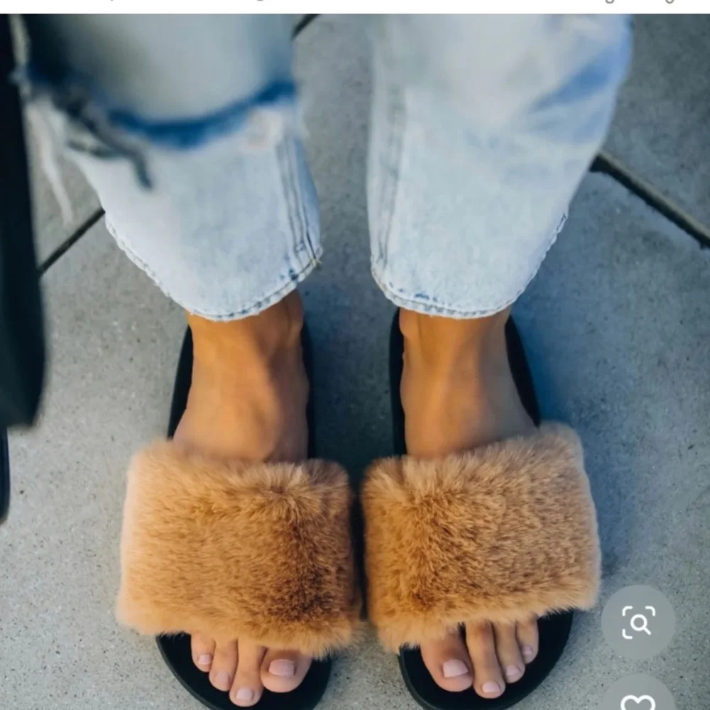 Calvin Faux Fur Slides - Picture 2 of 9